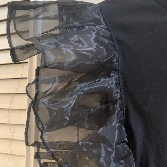 ALICE + OLIVIA GARNER BOXY ORGANZA SLEEVE TEE - Picture 12 of 12